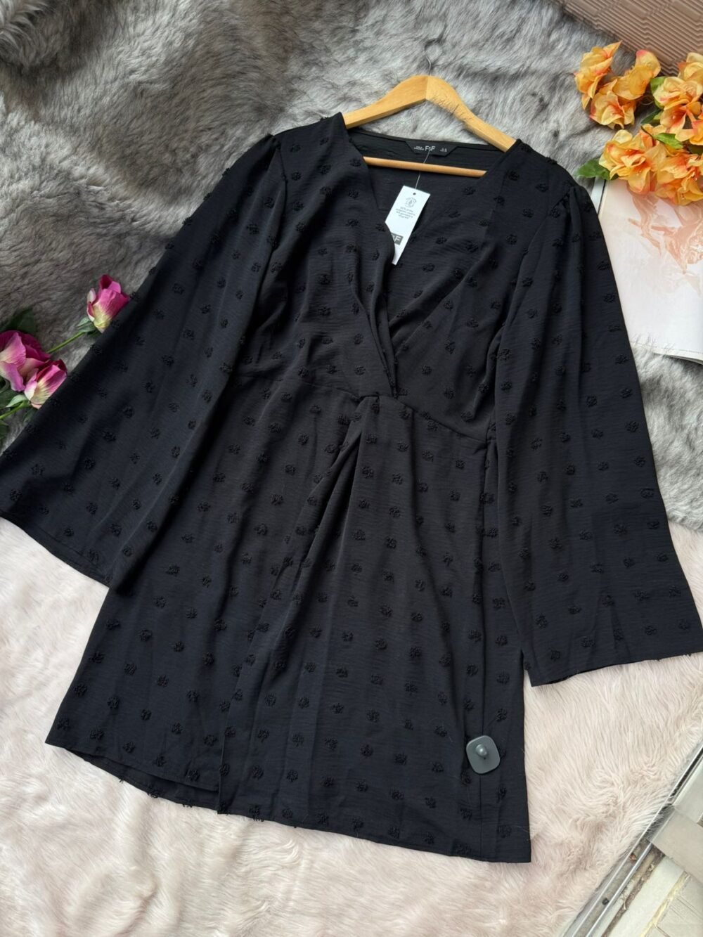 Elegant Black Textured V-Neck Dress - Image 3