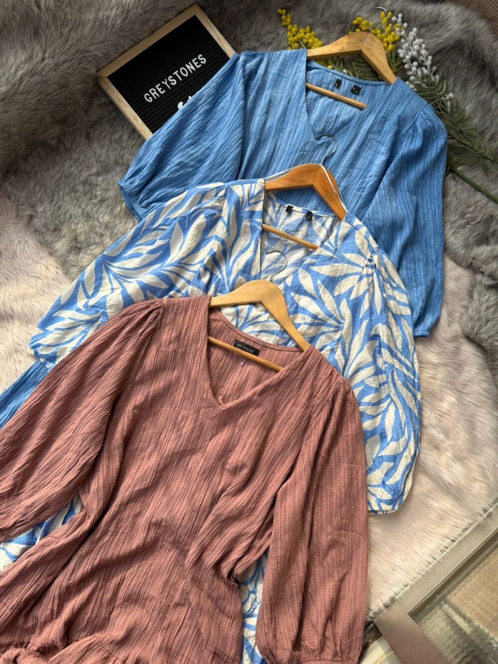 Trendy V-Neck Crinkled – Elegant Everyday Wear for Women