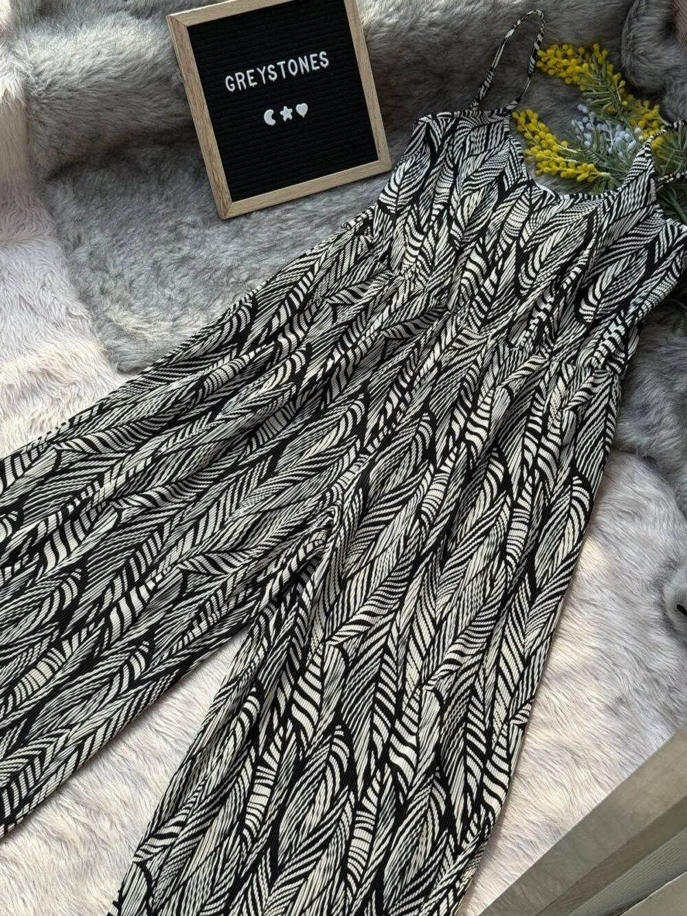Boho Leaf-Print Maxi Dress with Adjustable Spaghetti Straps