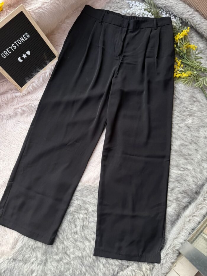 Relaxed Wide Leg Pant