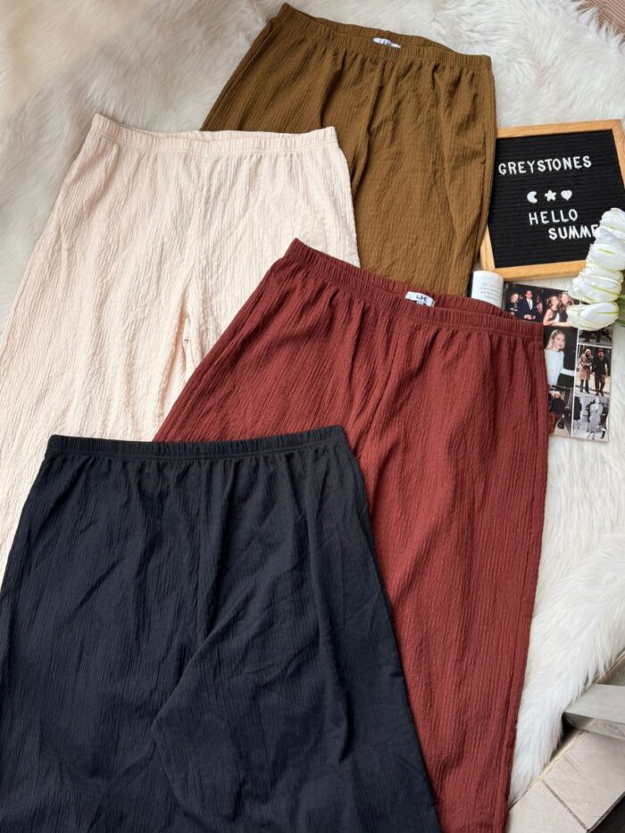 Stylish everyday wear crinkle fabric trousers for women