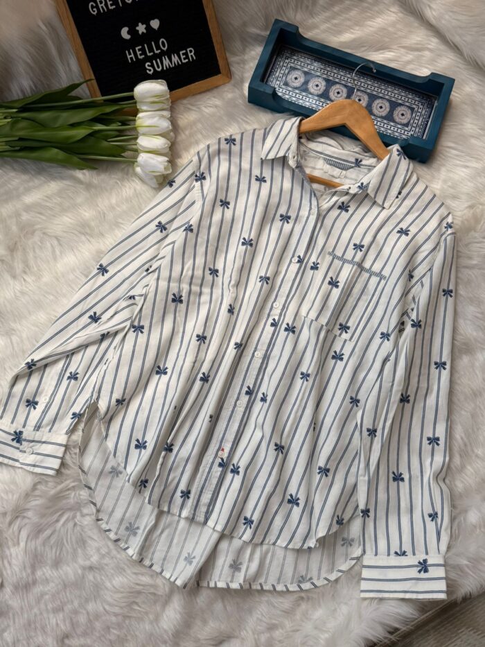 Off-white striped shirt with navy bow pattern women casual wear